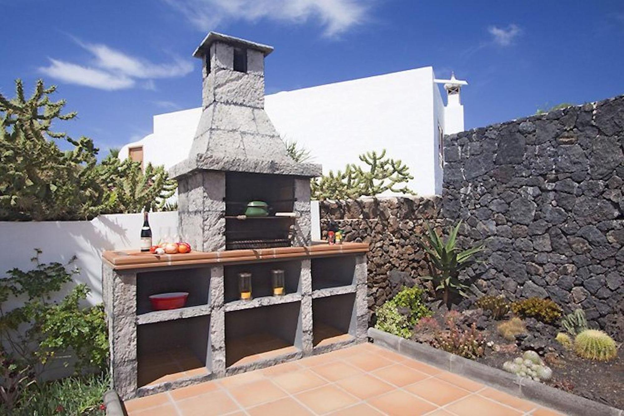 Lovely Los Mojones Villa Casa Jasmine Heated Pool Short Walk To Beach Puerto Del Carmen Puerto del Carmen  Zewnętrze zdjęcie