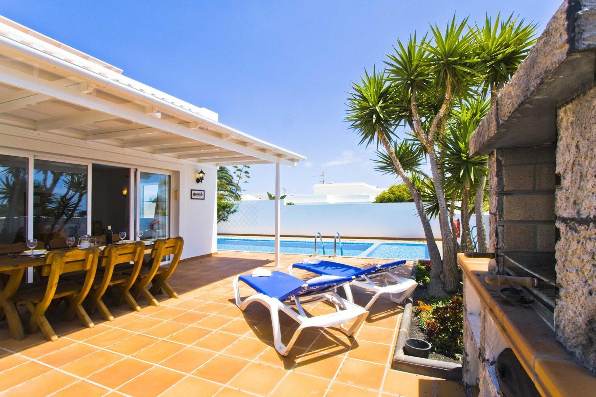 Lovely Los Mojones Villa Casa Jasmine Heated Pool Short Walk To Beach Puerto Del Carmen Puerto del Carmen  Zewnętrze zdjęcie