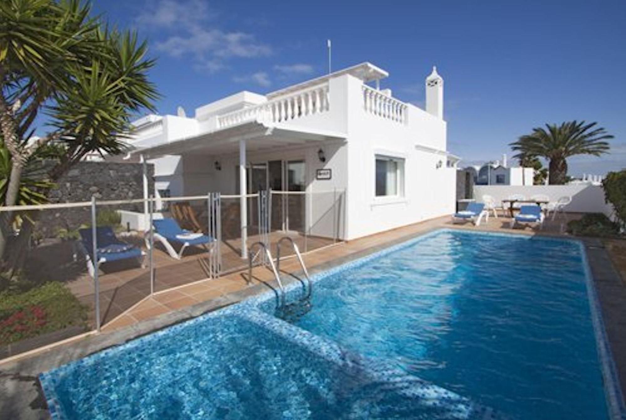 Lovely Los Mojones Villa Casa Jasmine Heated Pool Short Walk To Beach Puerto Del Carmen Puerto del Carmen  Zewnętrze zdjęcie
